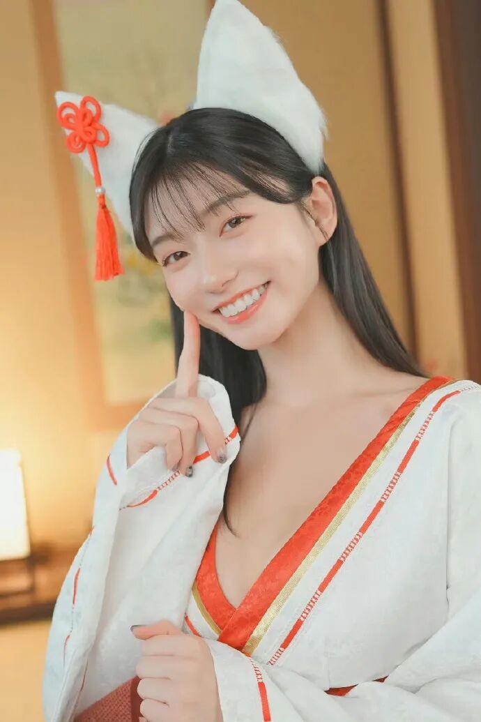 足球-环神的“天狐女”,真是一绝!