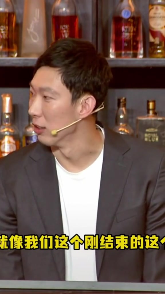 周琦:如果没有好的稳定的替补阵容 球队在季后赛的压力是很大的