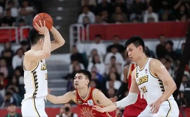 互动-贺希宁4记三分救主!深圳2-0晋级,浙江主场魔咒破了?